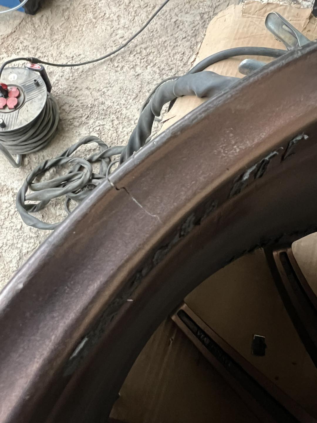 réparation-jantes-alu-83-jante-fissuré-soudure-83-062 soudure-le-havre-inox-titane-cuivre-as-mettalurgie-76