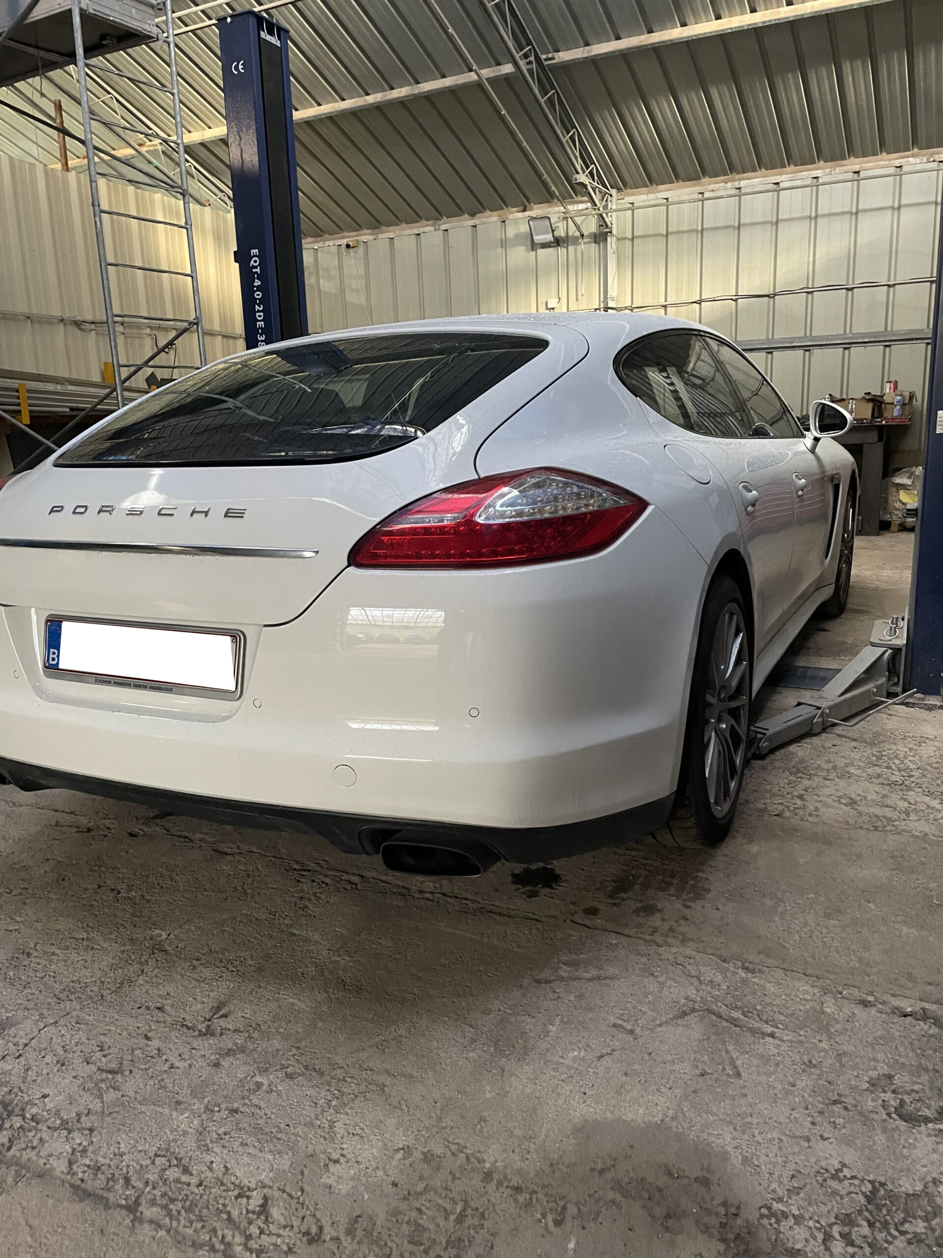 soudure-echappement-porsche-panamera-metal-pro-soudure-83-067 soudure-aeronautique-inox-titane-cuivre-as-mettalurgie-76